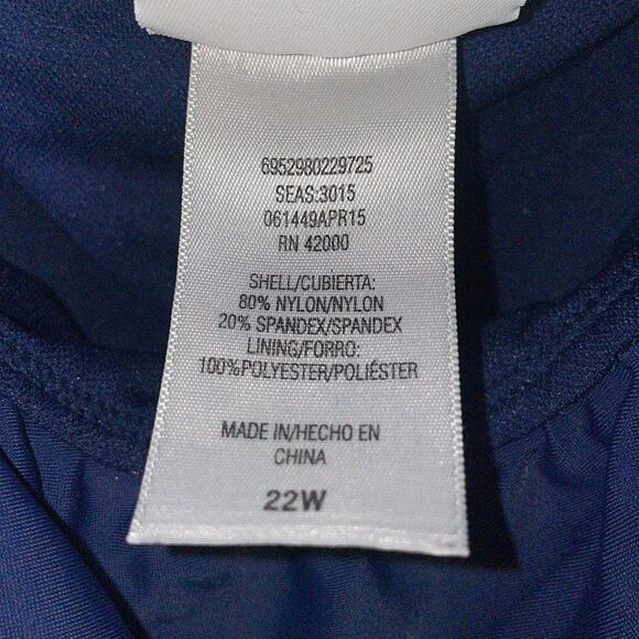 Jaclyn Smith blathering suit - Picture 4 of 10